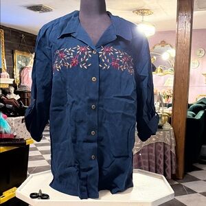 Vintage Floral Embroidered Button Down Shirt in Navy
